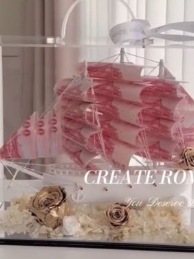 一帆風順白船有花